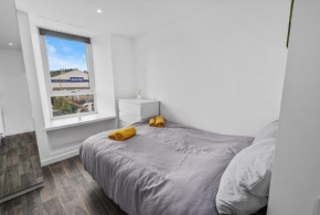 Newly Renovated 2BR in Oban - Walk to Waterfront